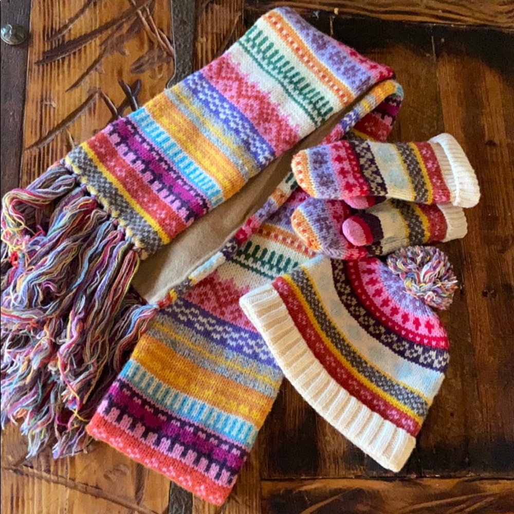GAP scarf, hat, glove set